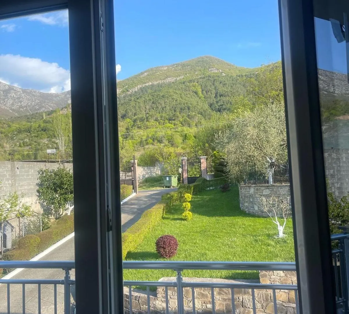 Ejlli Villa Kallmet i Madh 0*,  Albania